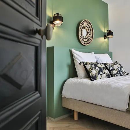 Luxueuse Renovee A La Guittiere فيلة