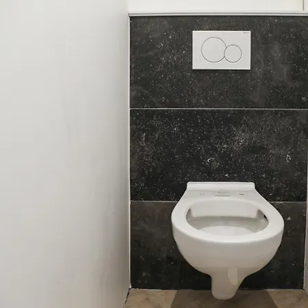 Luxueuse Renovee A La Guittiere فيلة