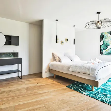 Luxueuse Renovee A La Guittiere فيلة *