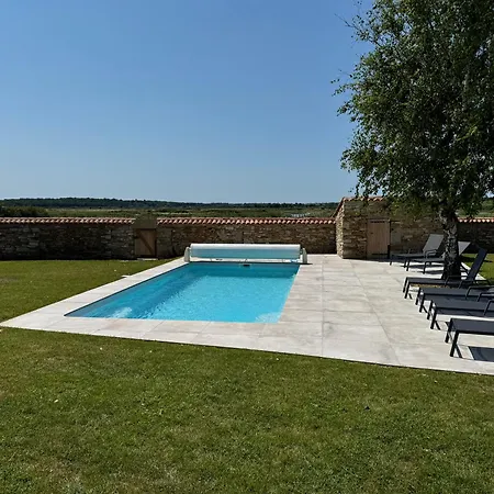 فيلة Luxueuse Renovee A La Guittiere *